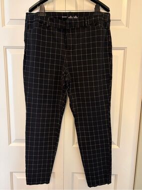 Old Navy Black Sz16 Windowpane Pixie High Rise Slim Pocket Stretch Tapered Fit